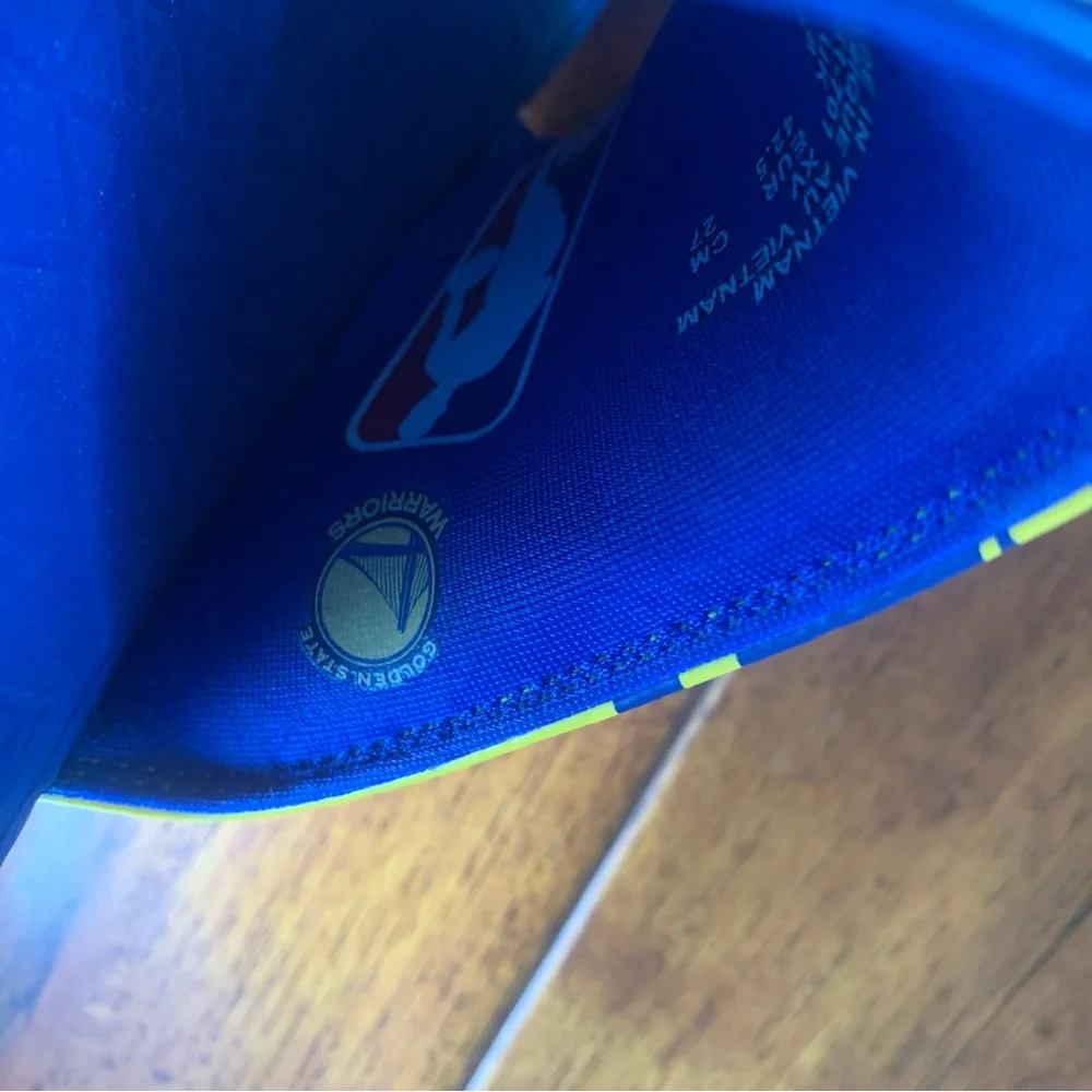 Nike Blue Yellow Golden State Warriors Benassi Solarsoft NBA Slides Mens Size 9